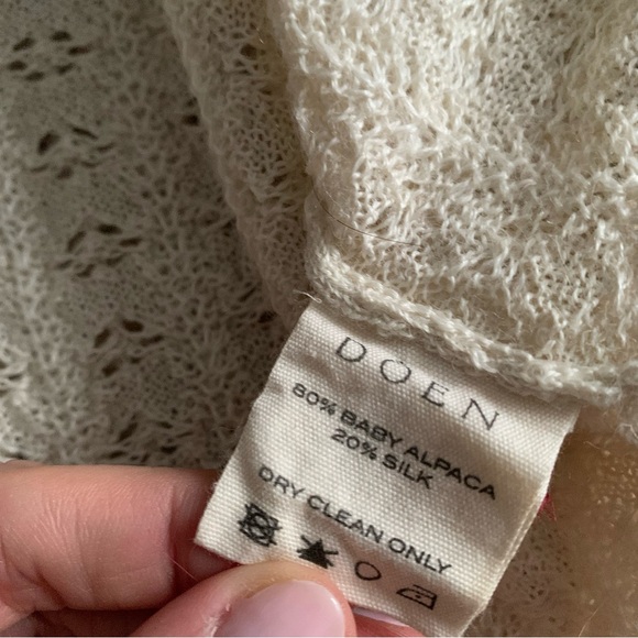 Doen Gloriana Alpaca Silk Collar Crochet Knit Button Sweater Top Moonstone Red - Picture 13 of 14